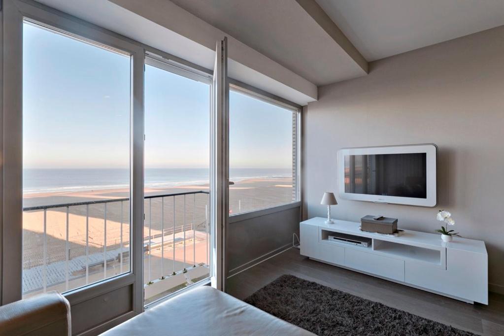 Montezuma Luxe Studio Met Frontaal Zeezicht Zonder Aparte Slaapkamer Apartment Остенде Екстериор снимка